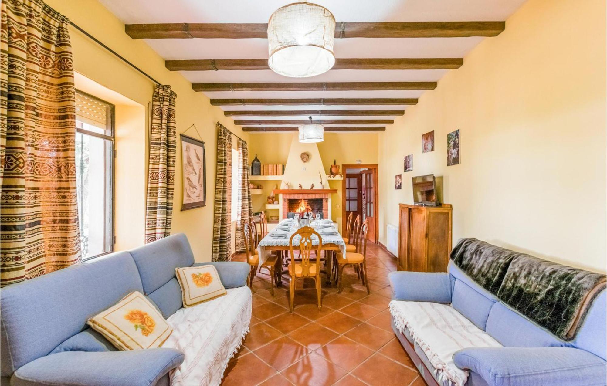 Gorgeous Home In Aldeaquemada With Swimming Pool Exterior foto